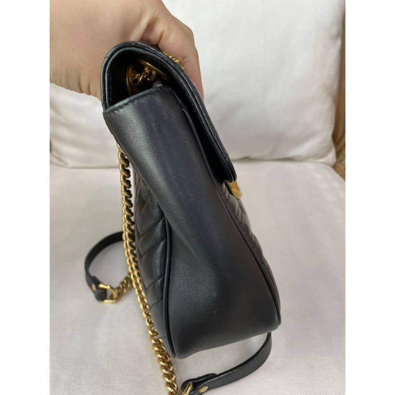 Medium GG Marmont Bag Calfskin Black GHW