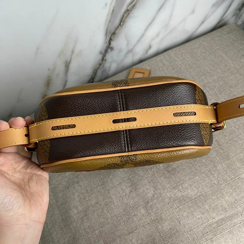 vuitton reverse monogram camera bag