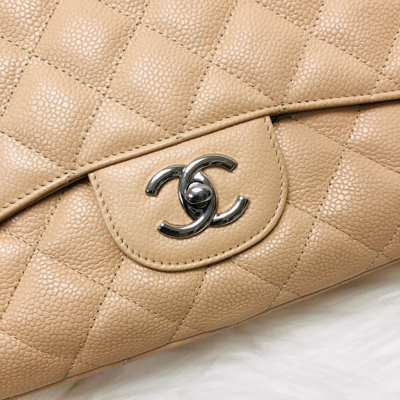 Single Flap Jumbo in Beige Caviar with SHW