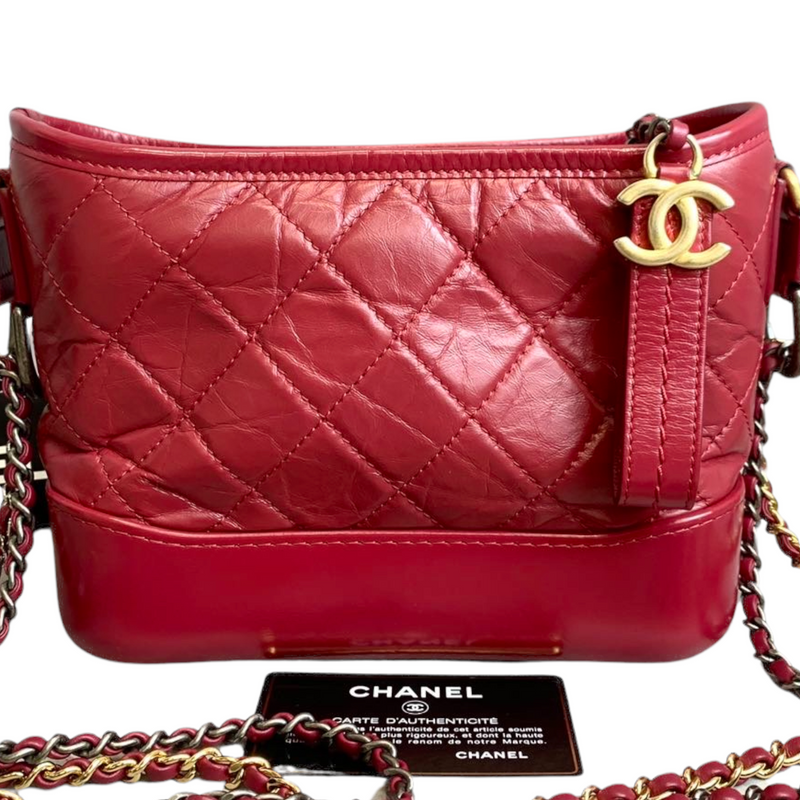 Aged Calfskin Quilted Small Gabrielle Hobo Red