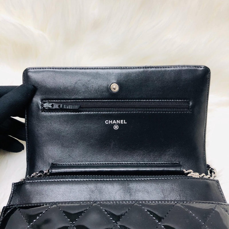 Wallet on Chain WOC with SHW in Black Quilted Patent Leather