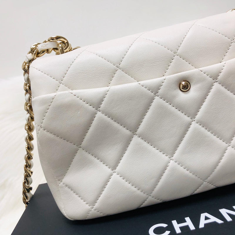 Medium Flap in White Quilted Lambskin Leather with Resin Bi-Colour Chain