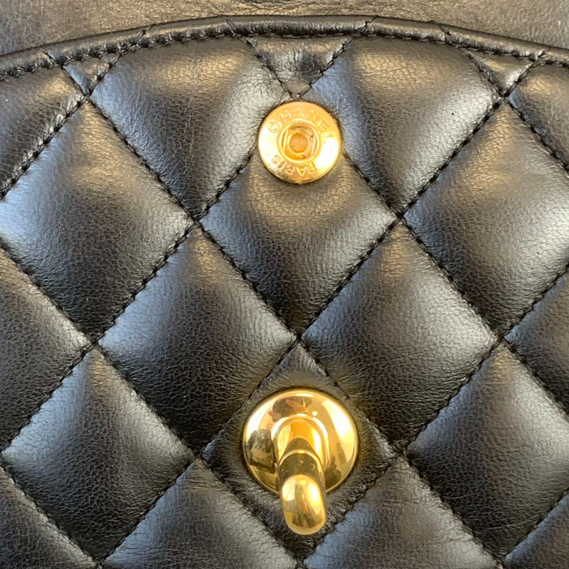 Classic Flap Medium Lambskin Black GHW