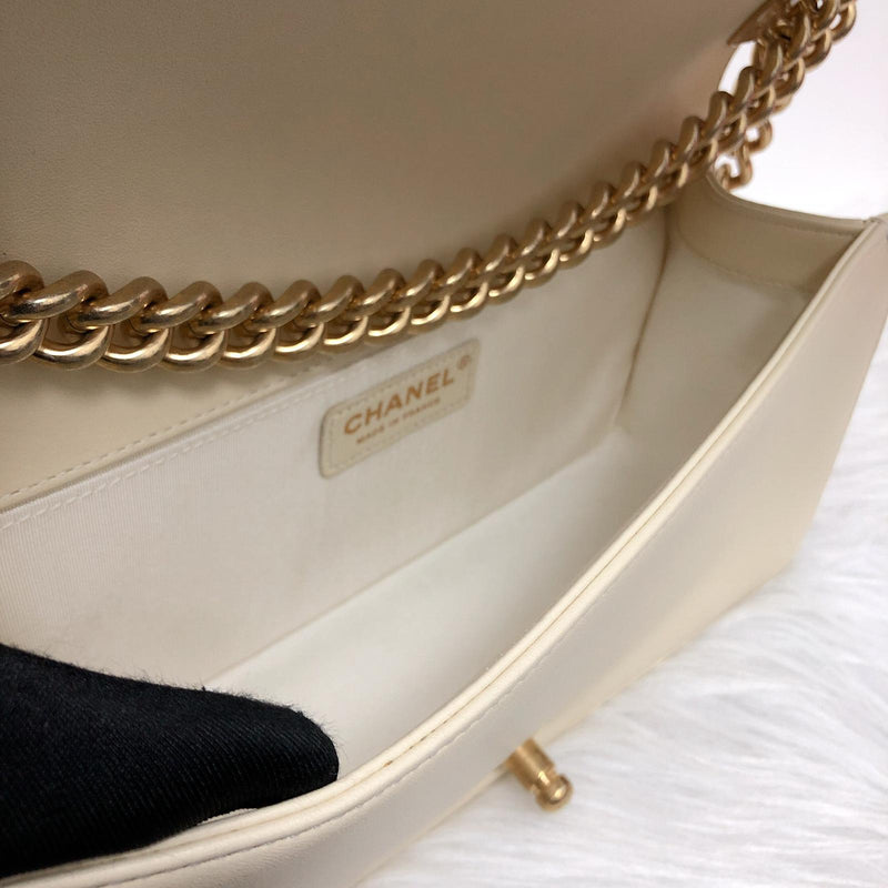 Old Medium Le Boy in Quilted Cream Calfskin with GHW