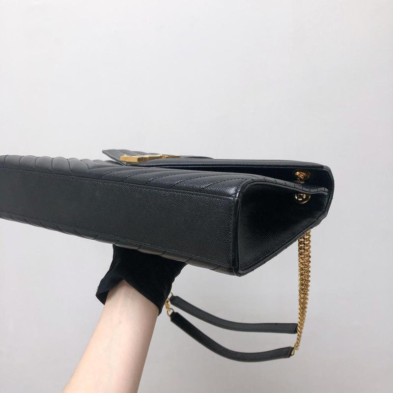 Envelope Large Flap in Chevron Quilted Leather Black