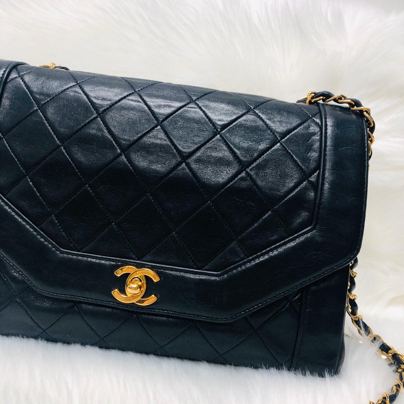 Classic Medium Diana Flap in Black Lambskin GHW