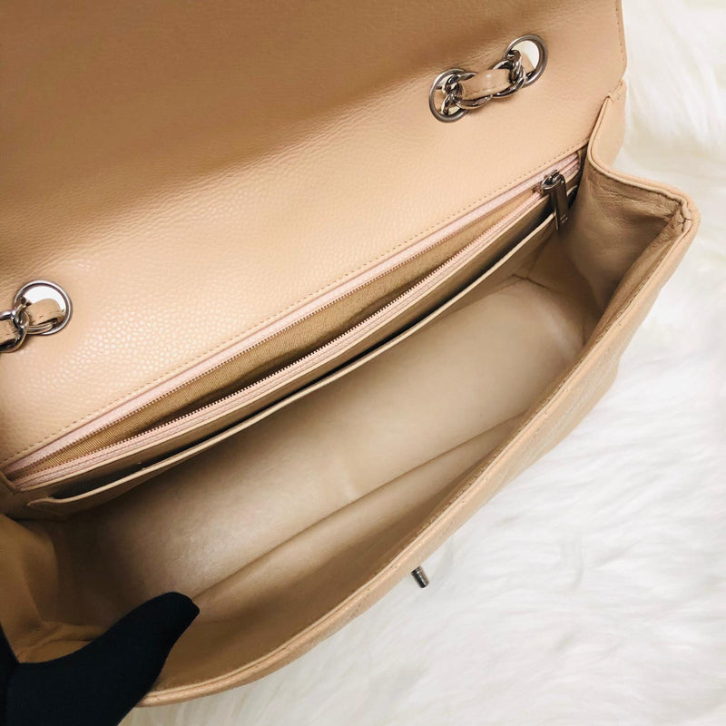 Single Flap Jumbo in Beige Caviar with SHW