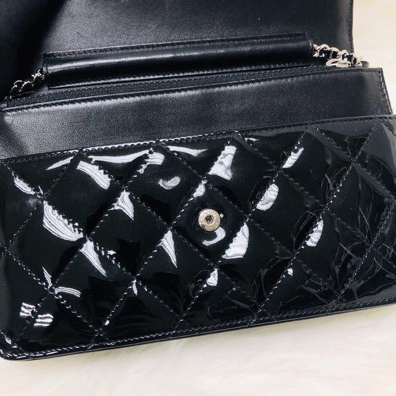 Wallet on Chain WOC with SHW in Black Quilted Patent Leather