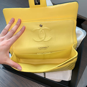 Classic Flap Medium Lambskin with Light GHW