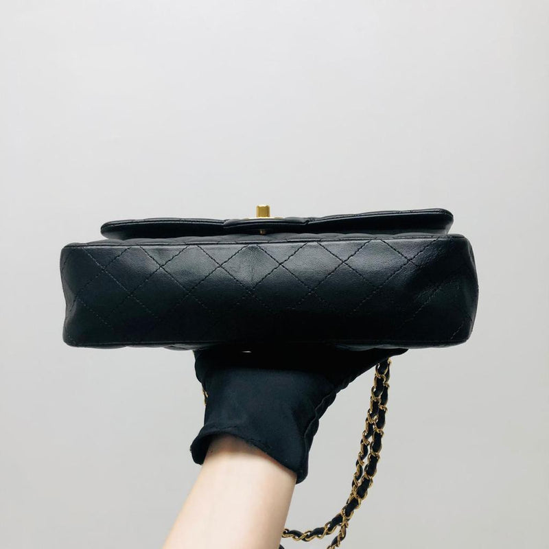 Classic Flap Black Medium Lambskin GHW
