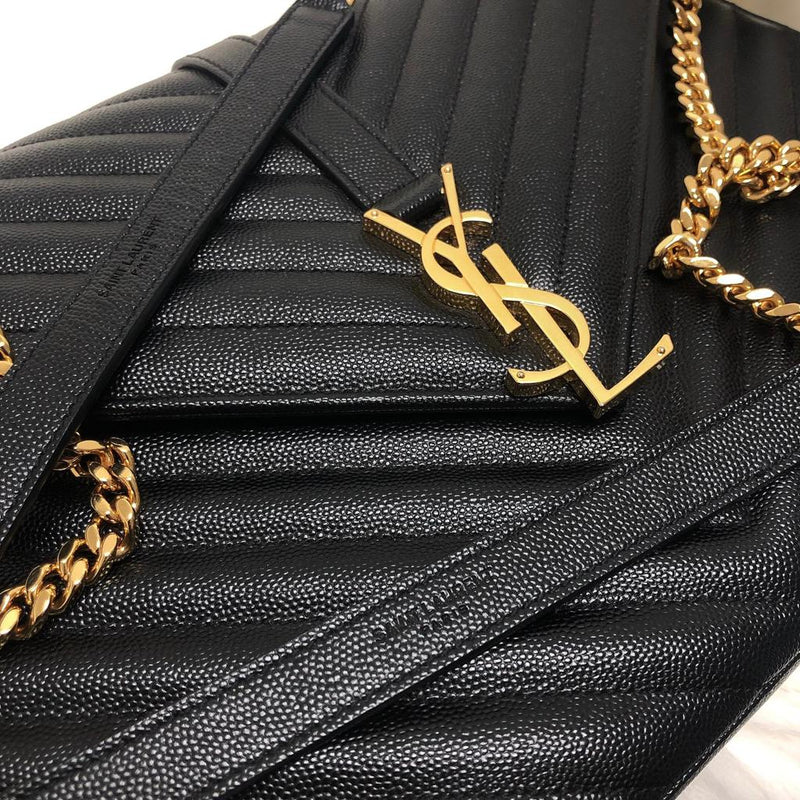 Envelope Large Flap in Chevron Quilted Leather Black
