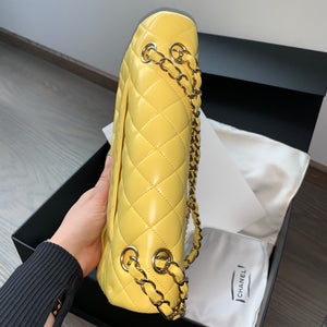 Classic Flap Medium Lambskin with Light GHW