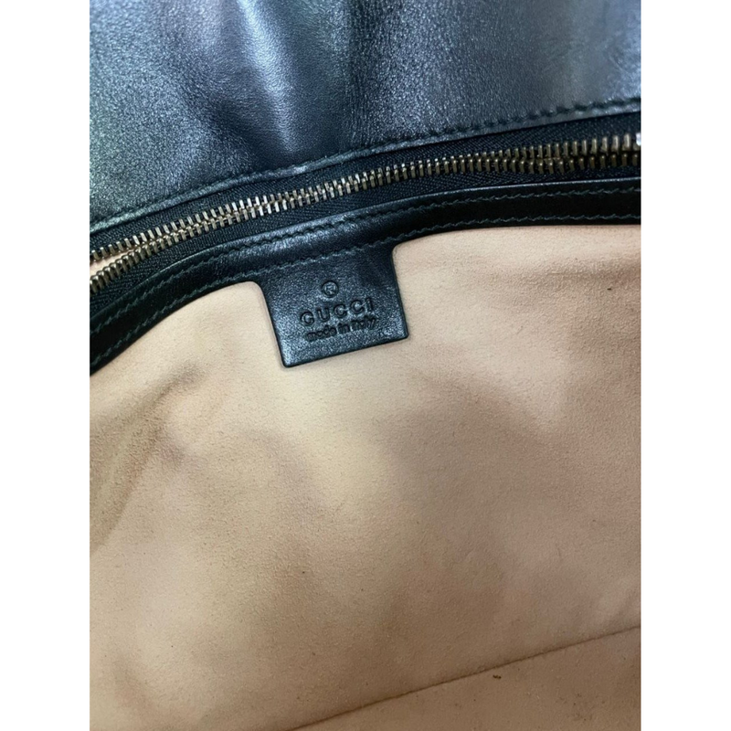 Medium GG Marmont Bag Calfskin Black GHW