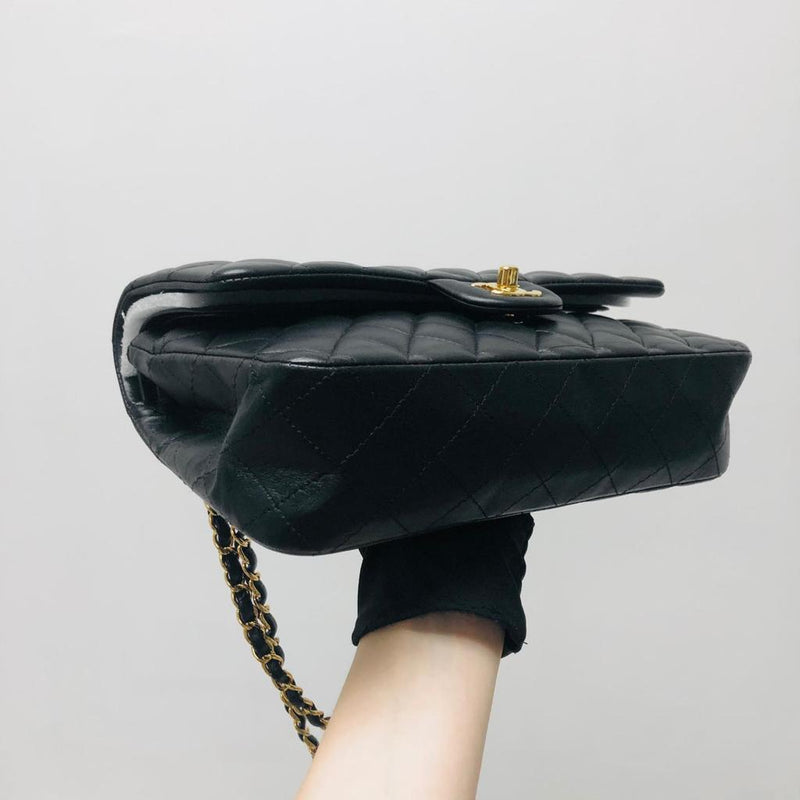 Classic Flap Black Medium Lambskin GHW