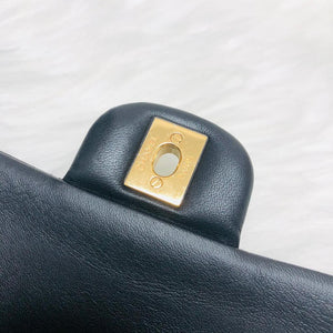 Classic Flap Black Medium Lambskin GHW