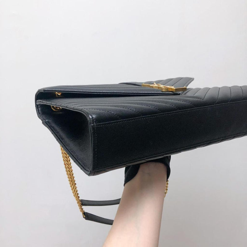 Envelope Large Flap in Chevron Quilted Leather Black
