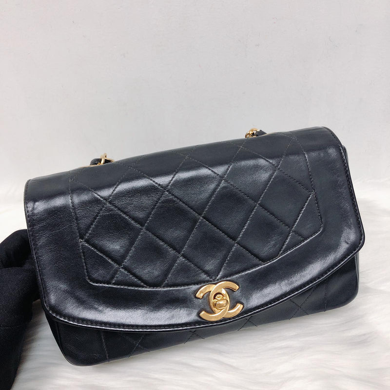 Small Classic Diana flap Black Lambskin GHW
