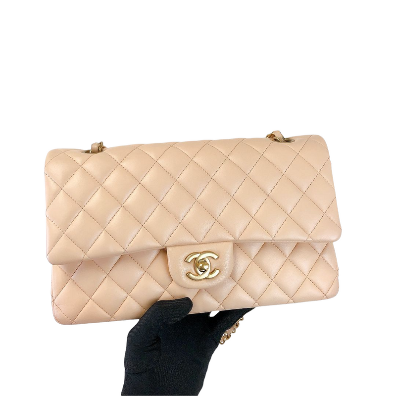 Classic Flap Medium Lambskin Beige GHW