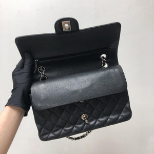 Classic Double Flap Caviar M/L in Black SHW