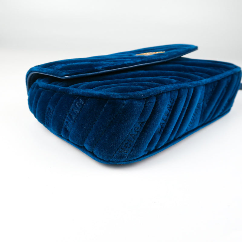 BB Round bag in Velvet Royal Blue