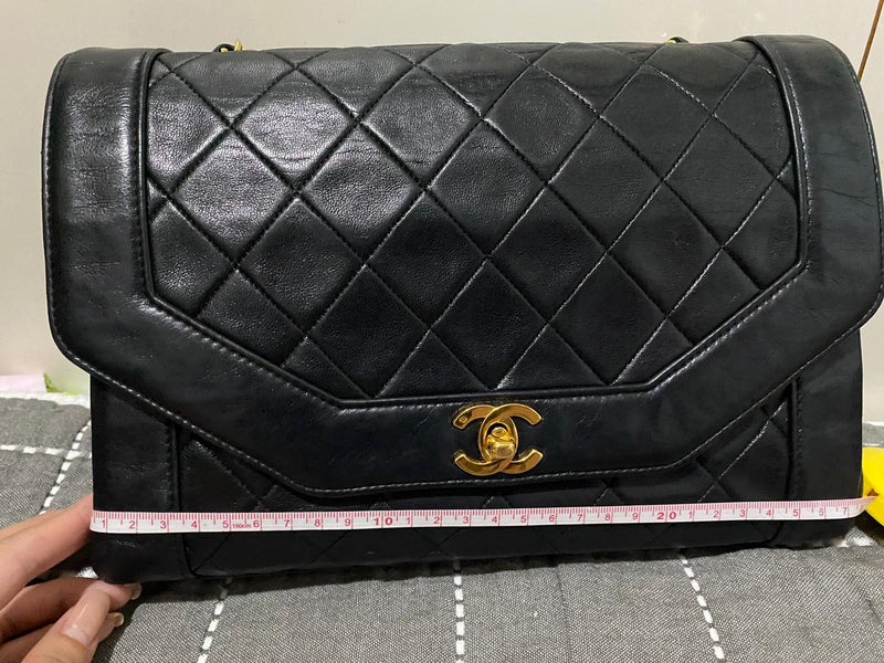 Classic Medium Diana Flap in Black Lambskin GHW