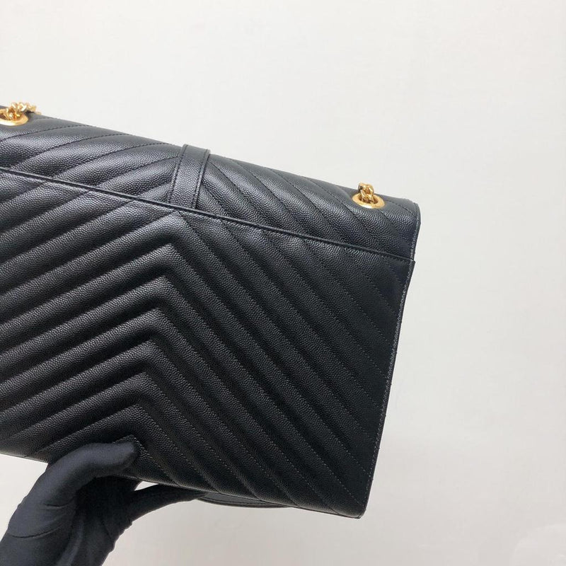 Envelope Large Flap in Chevron Quilted Leather Black