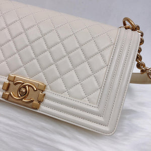 Old Medium Le Boy in Quilted Cream Calfskin with GHW