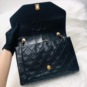Classic Medium Diana Flap in Black Lambskin GHW