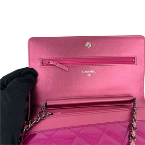 Boy Wallet on Chain Patent Magenta SHW