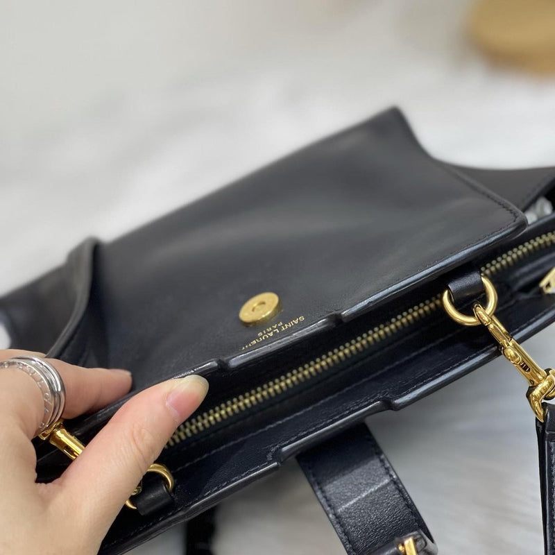 Toy Cabas Smooth Leather GHW