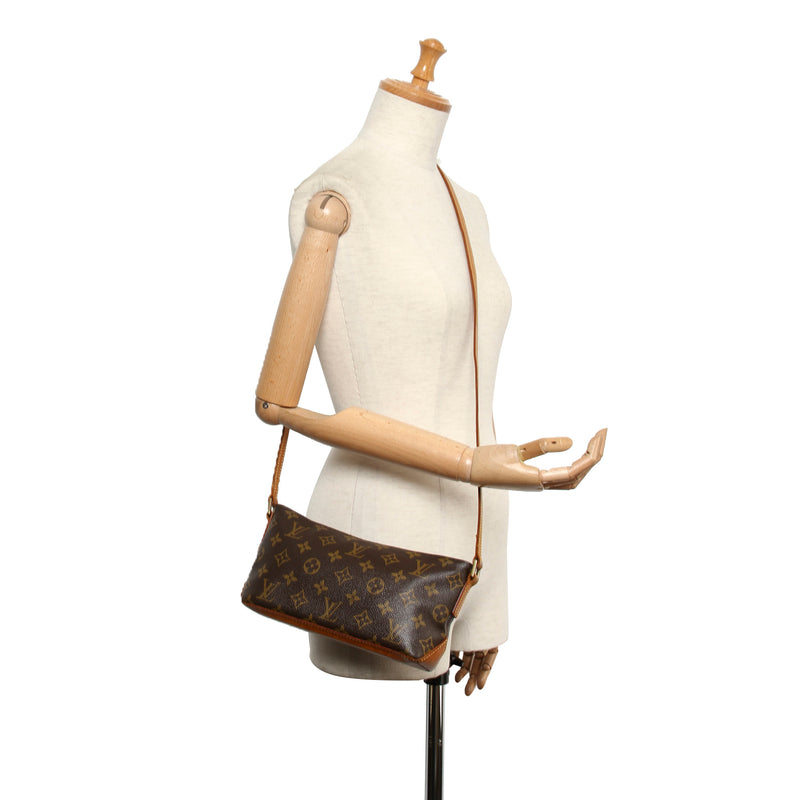 Louis Vuitton Trotteur Monogram Canvas Shoulder Bag on SALE