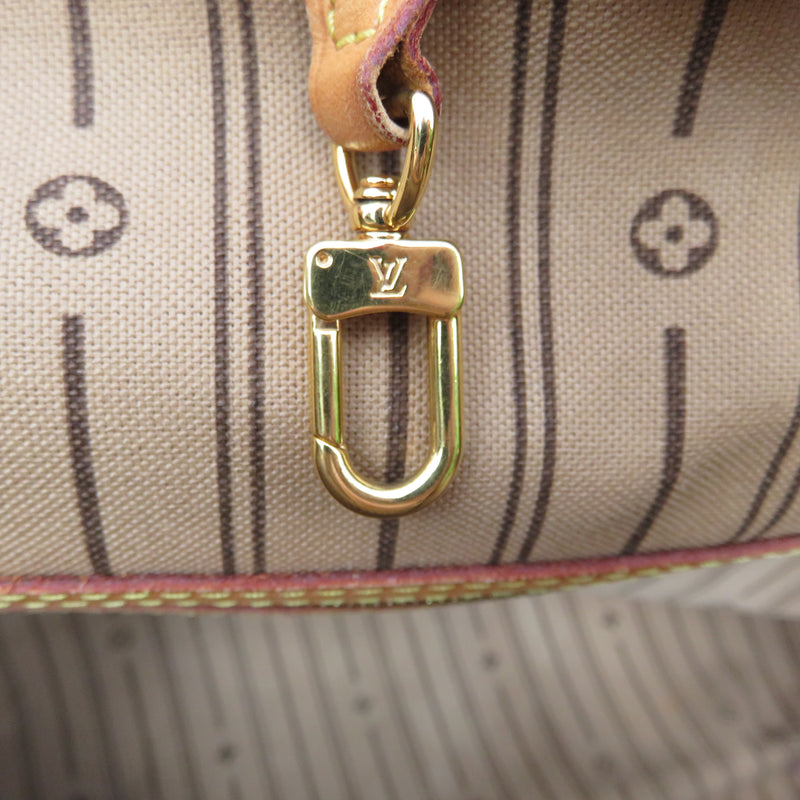 Lot 240 - Louis Vuitton Monogram Delightful MM