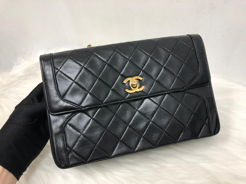 Vintage Rare Flap Bag Quilted Lambskin Medium Black