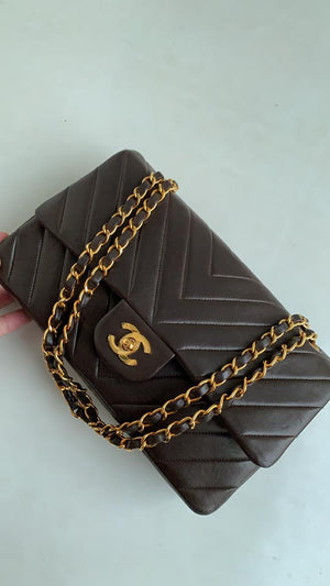 Vintage Classic Flap Chevron Medium GHW Brown