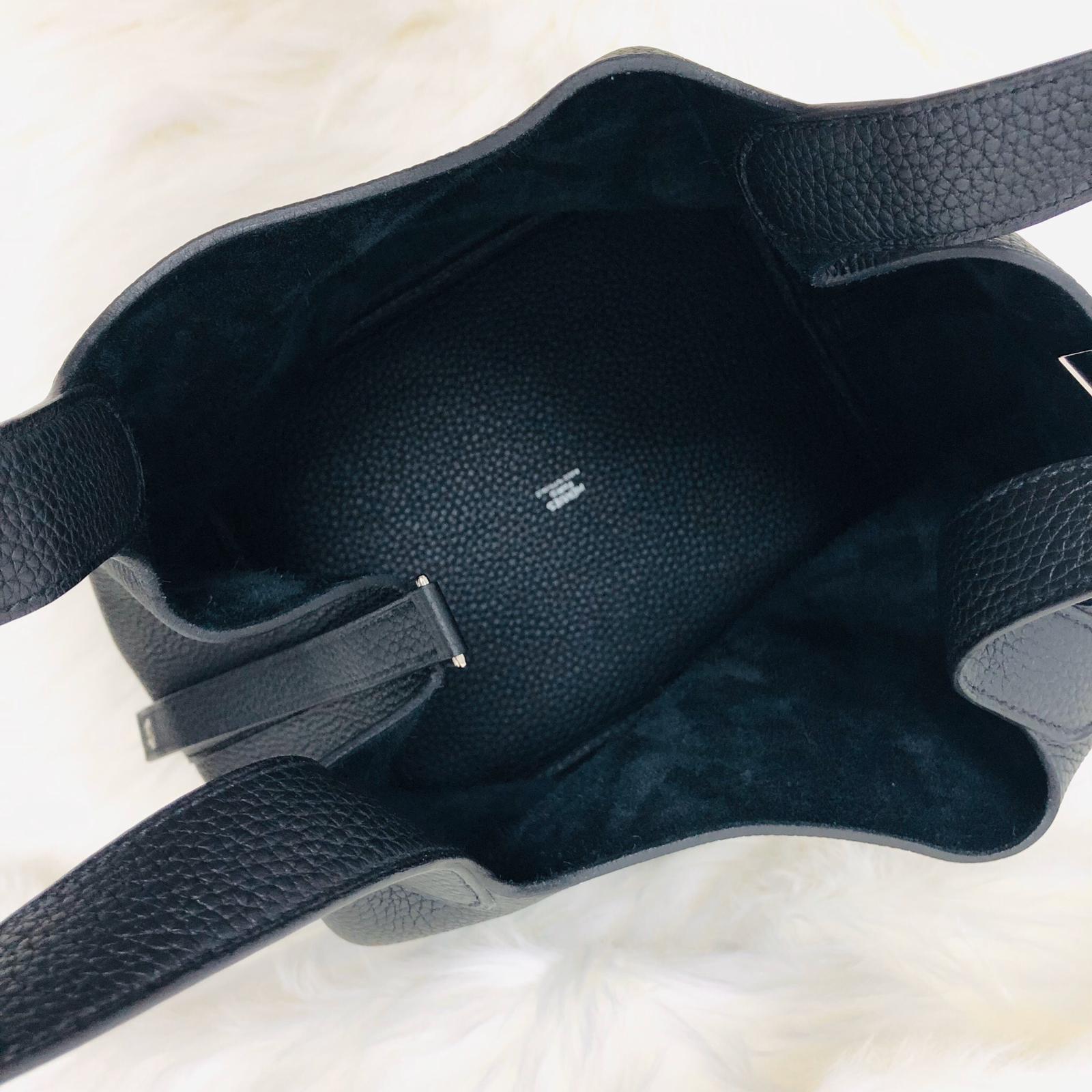 Black Taurillon Clemence Picotin Lock 22 – Bag Religion