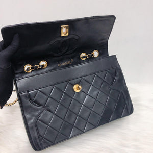 Vintage Rare Flap Bag Quilted Lambskin Medium Black