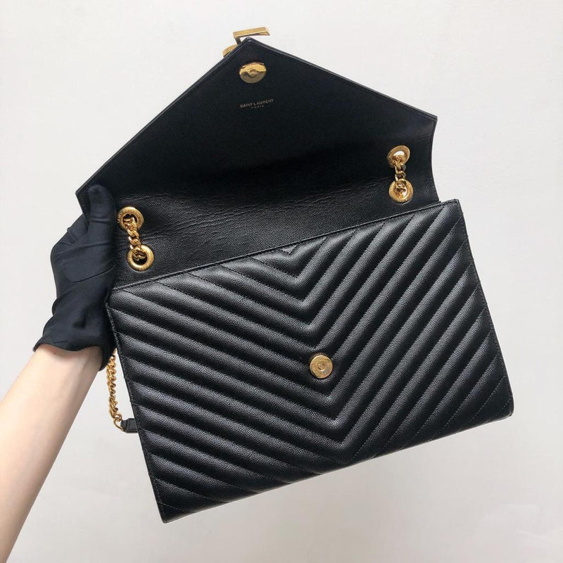 Envelope Large Flap in Chevron Quilted Leather Black