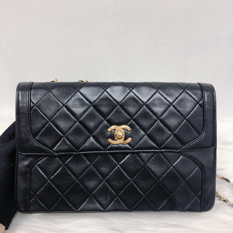 Vintage Rare Flap Bag Quilted Lambskin Medium Black