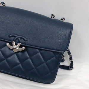 CC Blue Box Flap Medium in Grained Calfskin Quilted