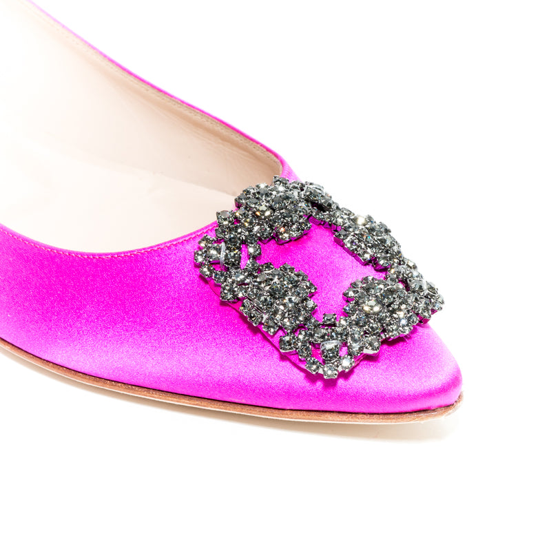 Hangisi Flats in Fuschia