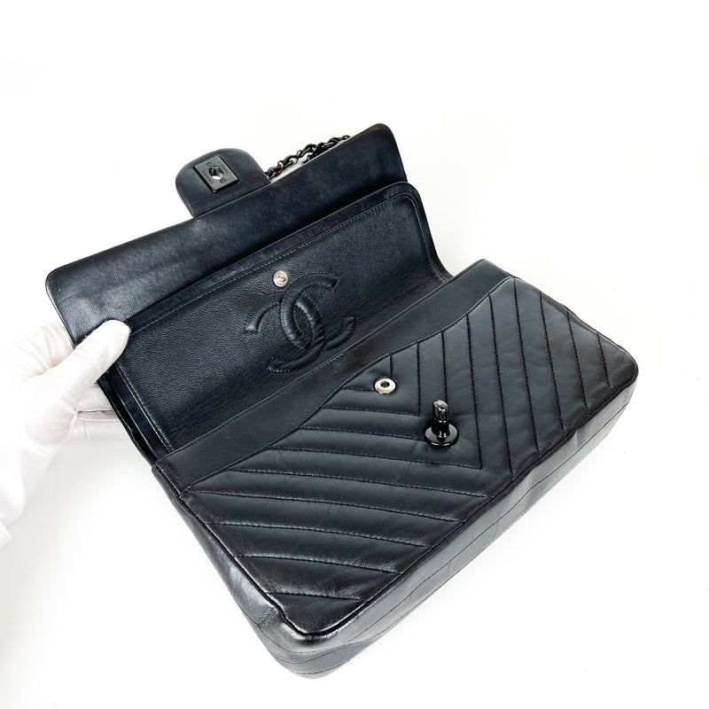 Medium Classic Double Flap So Black Chevron Bag