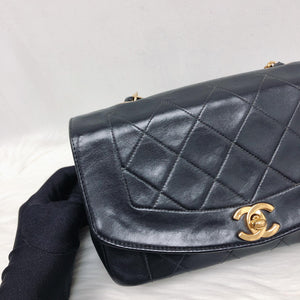 Small Classic Diana flap Black Lambskin GHW