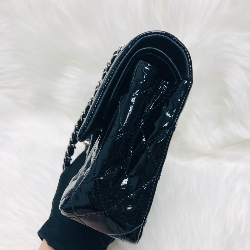 Classic Double Flap Patent Leather M/L SHW Black