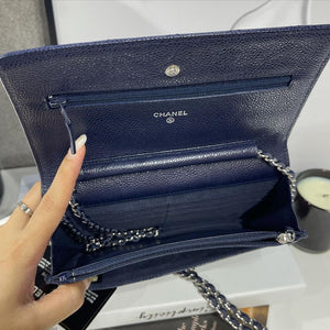 Caviar Wallet on Chain Navy Blue SHW