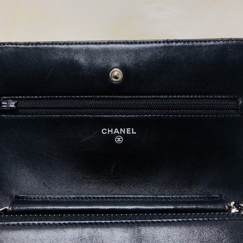 Wallet on Chain WOC with SHW in Black Quilted Patent Leather