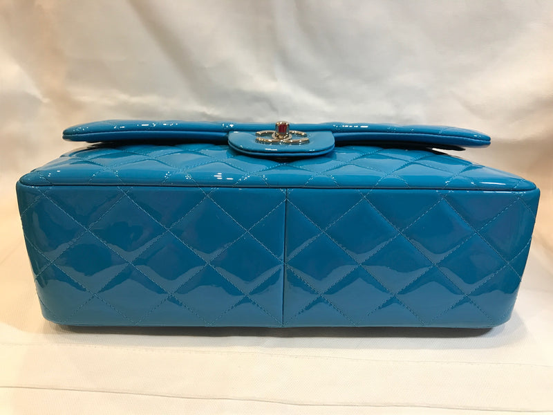 Jumbo Double Flap in Blue Caviar Iridescent Leather with SHW