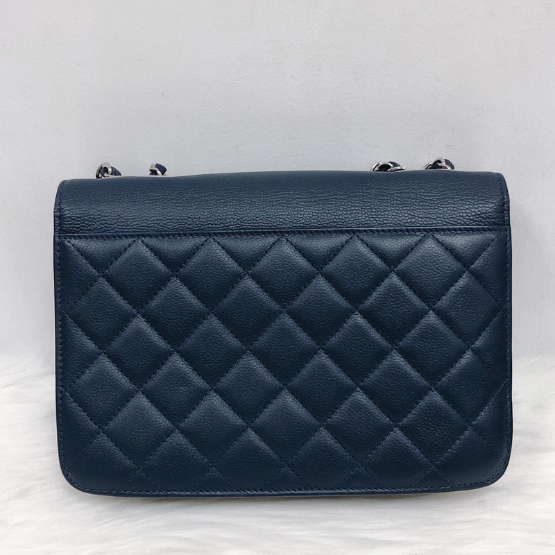 CC Blue Box Flap Medium in Grained Calfskin Quilted