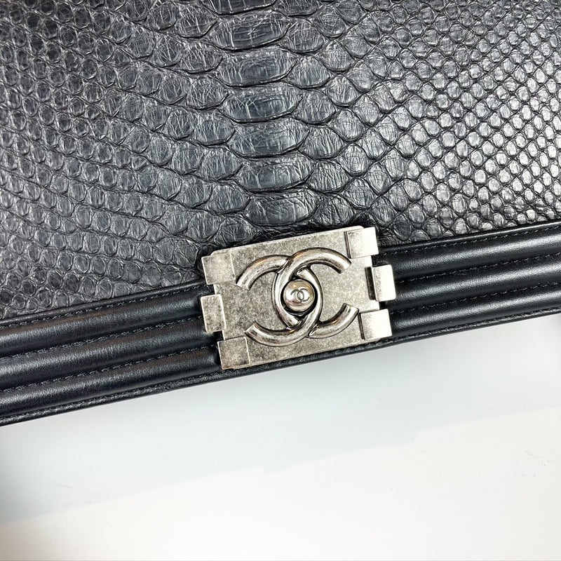 Chanel, Black python top handle leather boy bag - Unique Designer