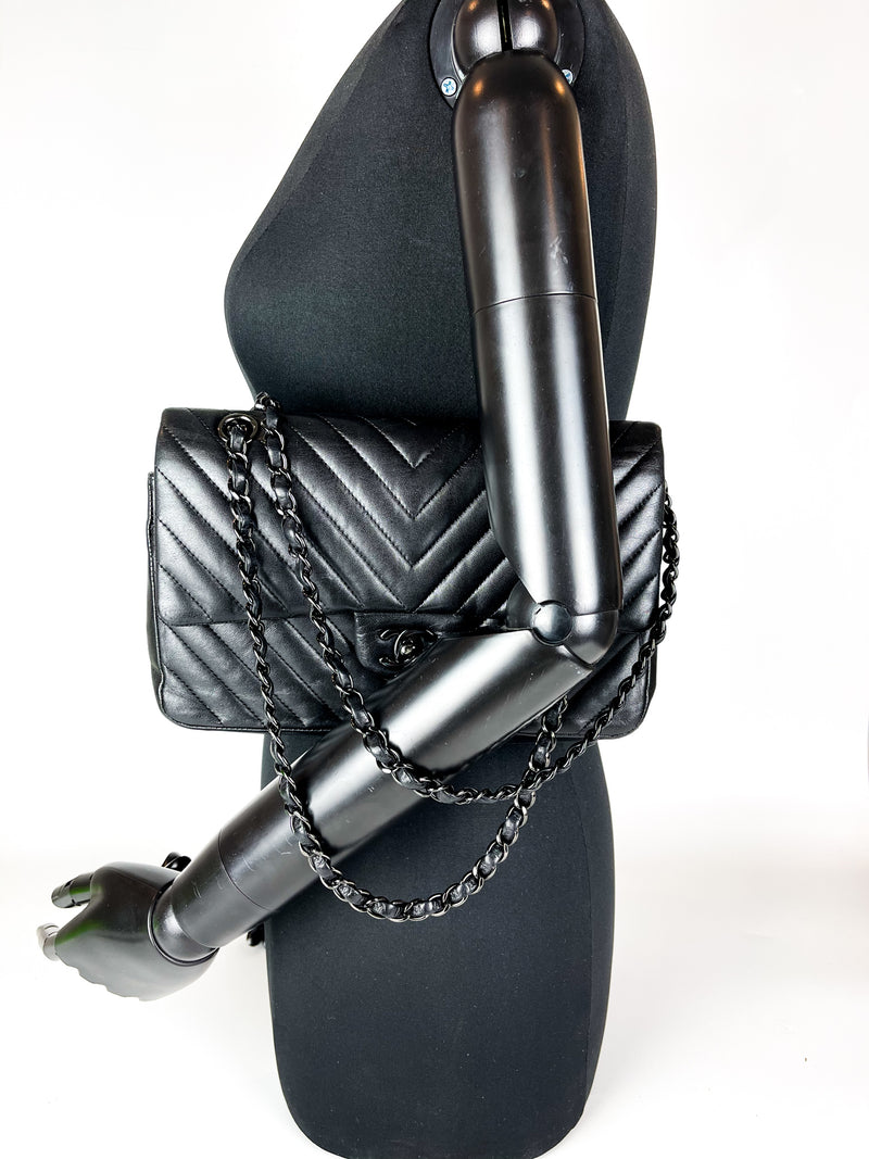 Medium Classic Double Flap So Black Chevron Bag