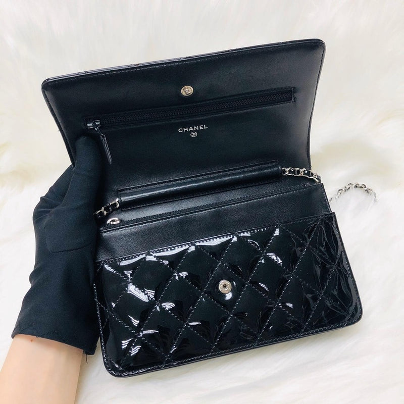 Wallet on Chain WOC with SHW in Black Quilted Patent Leather